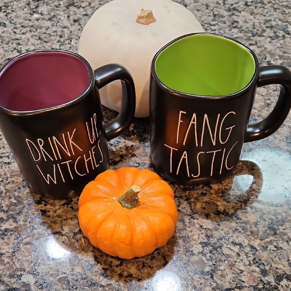 🧙Set Of 2 Rae Dunn Black Halloween Mugs with Purple and Green Interiors 🧛